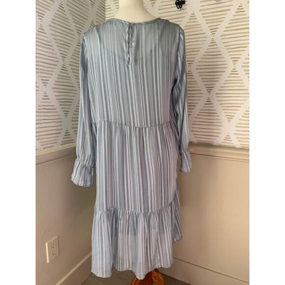 Love Copenhagen Women’s Size 6 Blue and Gold Thread Sheer Midi Tier Ruffle Dress - Picture 4 of 5